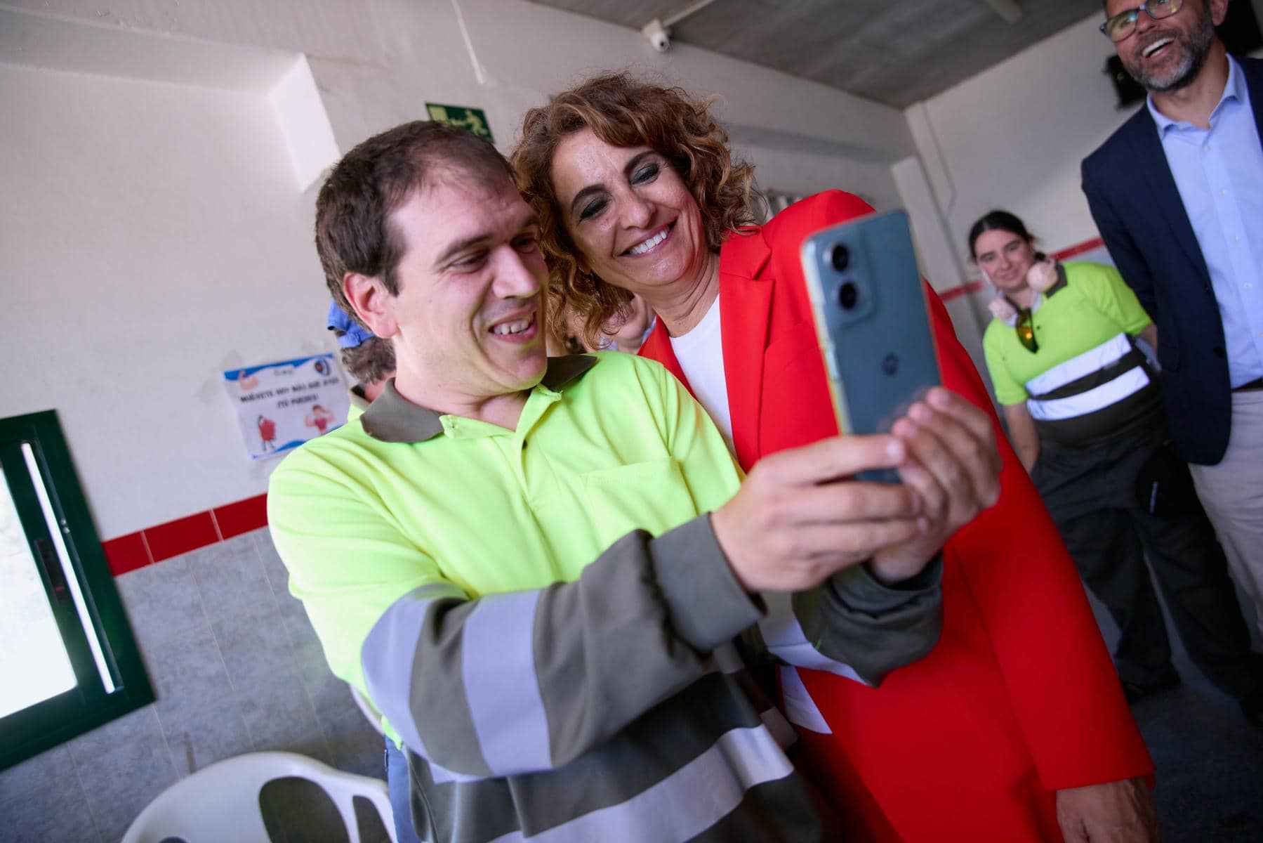 María Jesús Montero, en su visita a Adipa, en Antequera.