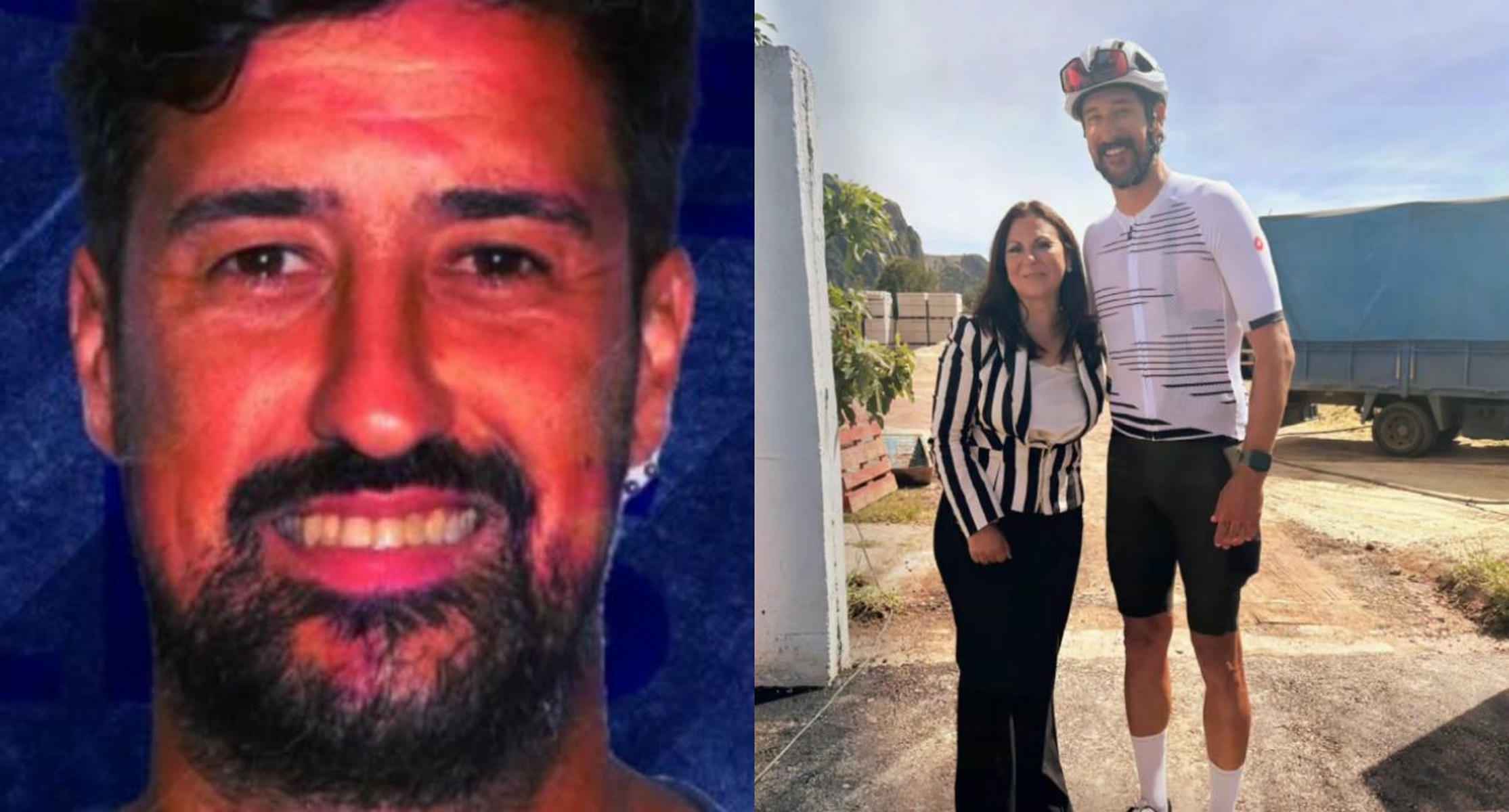 Álex Cortés, a la izquierda. A la derecha, su hermano, con la alcaldesa de El Gastor.