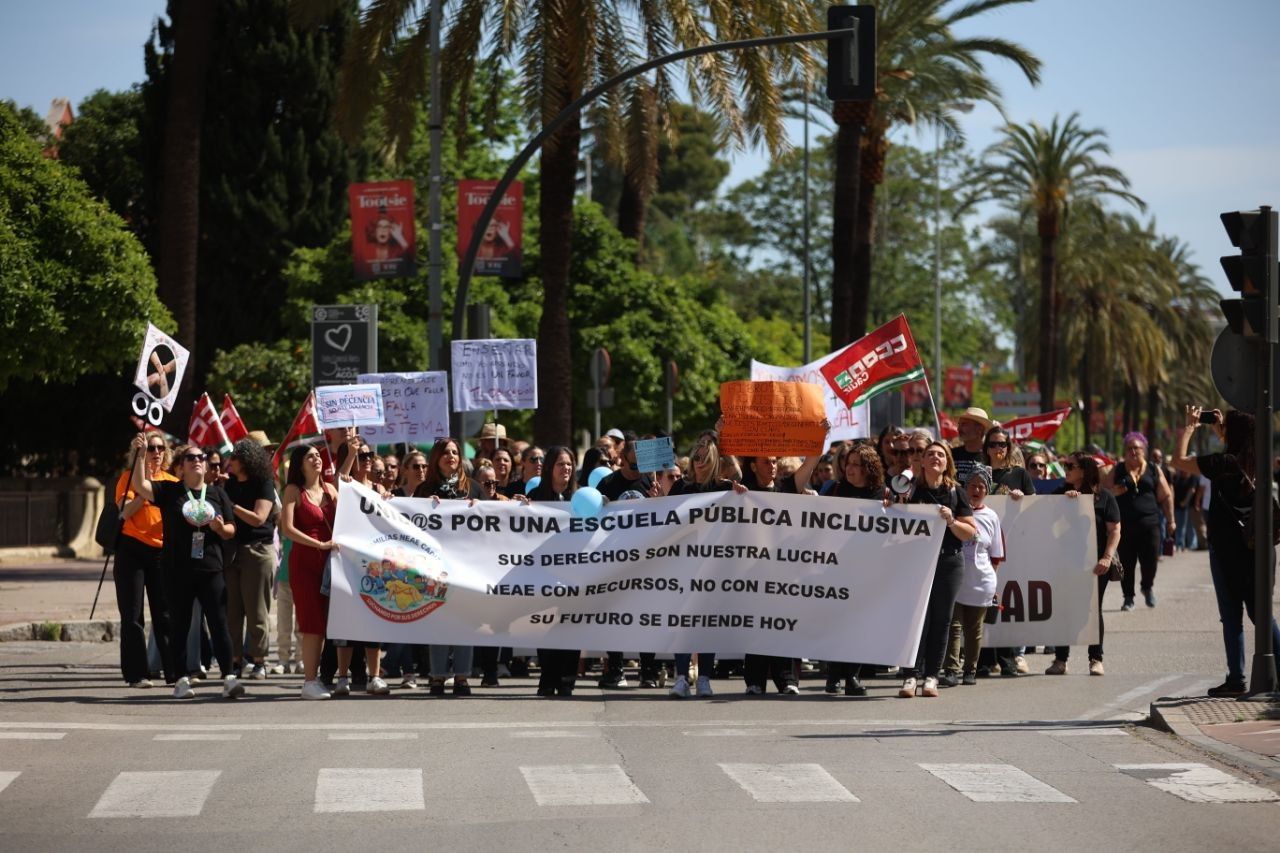 Manifestación en Jerez por la educación para alumnos con necesidades especiales.