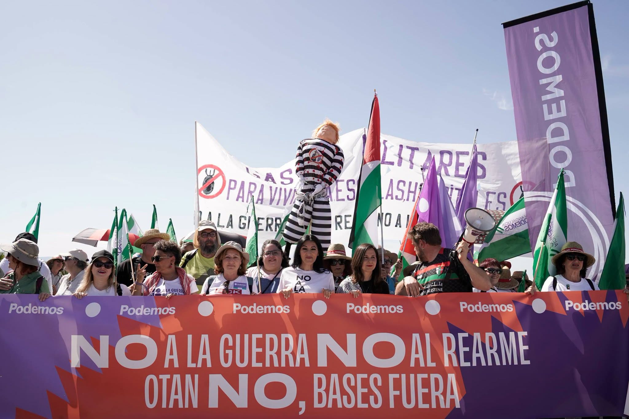 Concentración en Morón contra las bases.