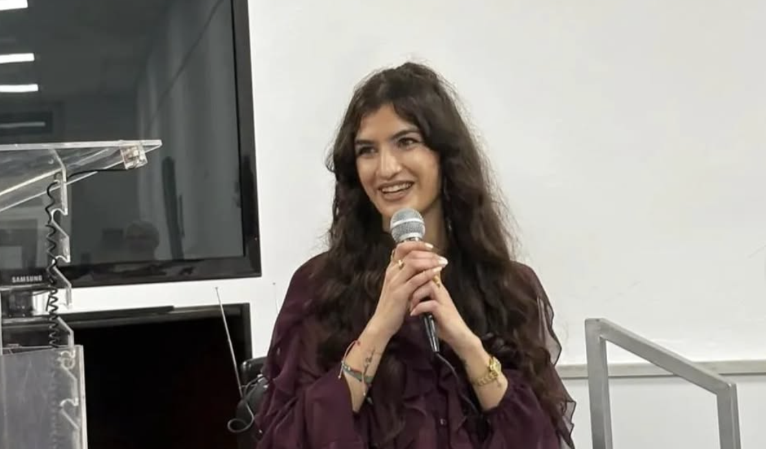 La escritora Noelia Cortés, que está este lunes en Jerez.