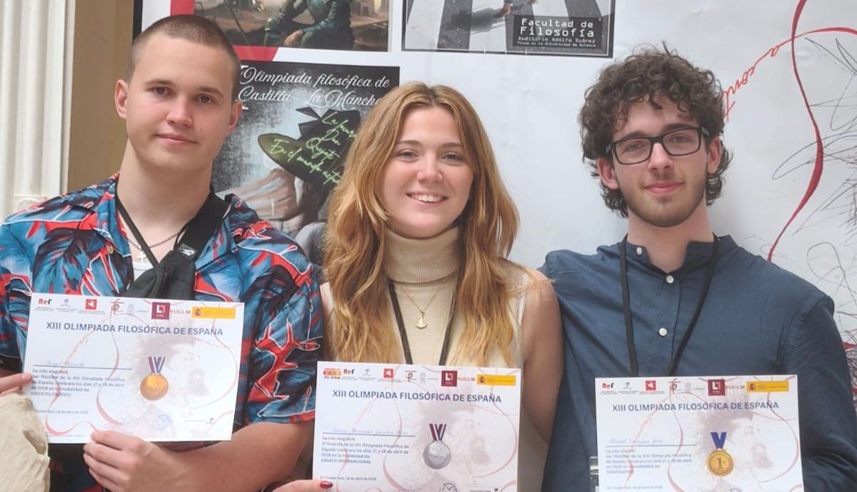 3. MEDALLISTAS ANDALUCES, XIII OFE. de izquierda a derecha Danil, Andrea y Manuel.