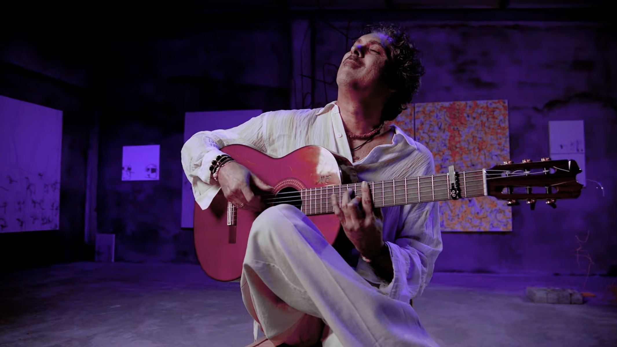 El guitarrista jerezano Curro Carrasco presenta su nuevo álbum, 'Sarmiento'.