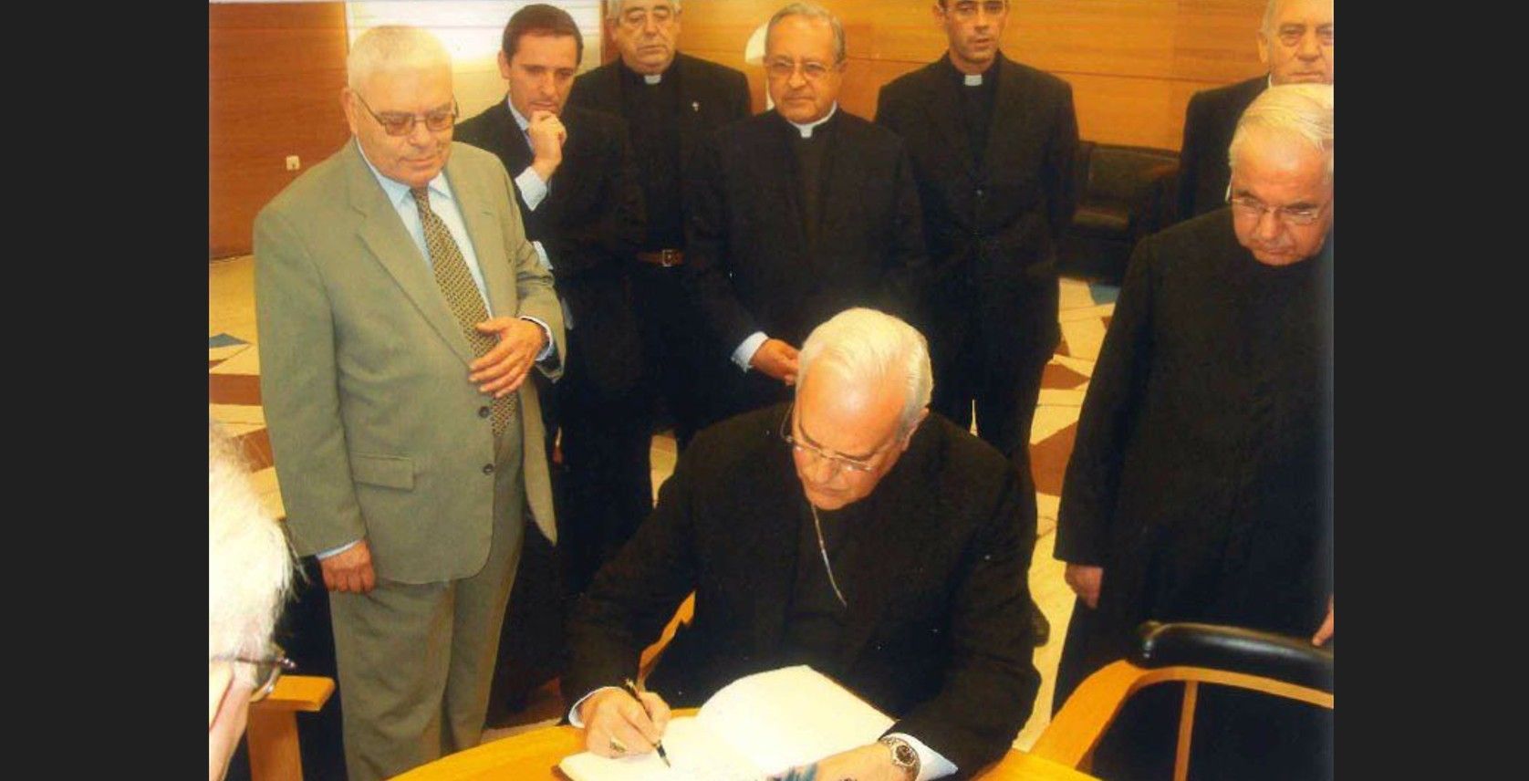 Una de las imágenes de Pérez Saturnino con el cardenal Amigo, compartida por el Arzobispado