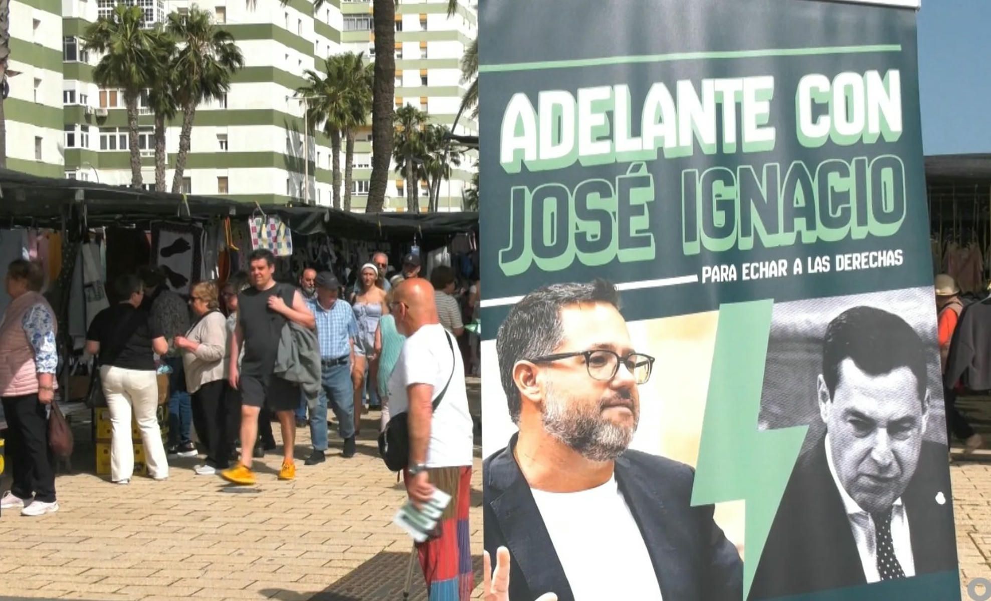 Un roll up de Adelante Andalucía en el Piojito, en una imagen de Onda Cádiz.