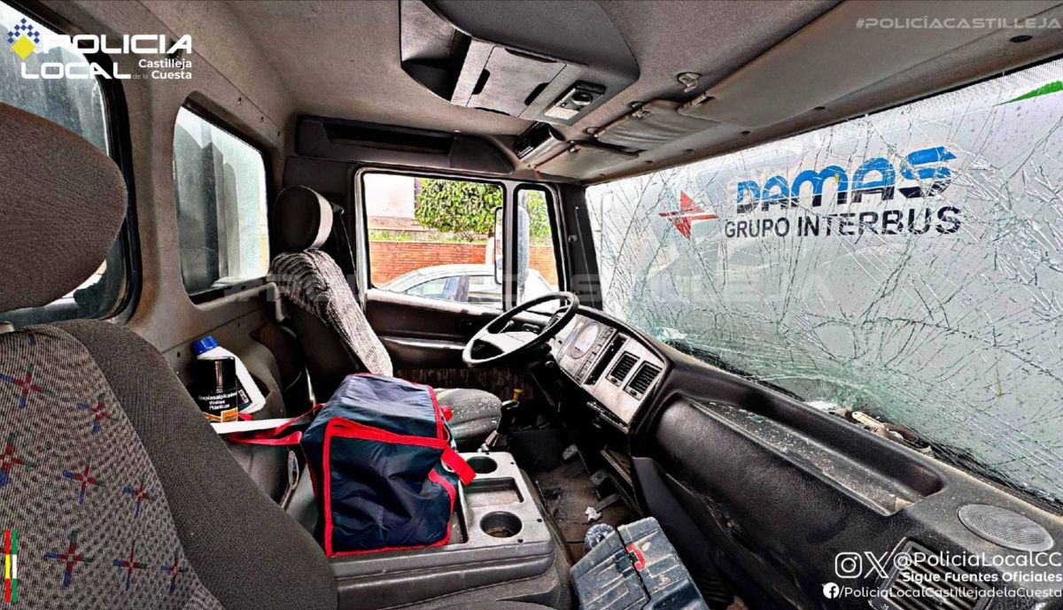 Así ha quedado el camión implicado en el accidente.