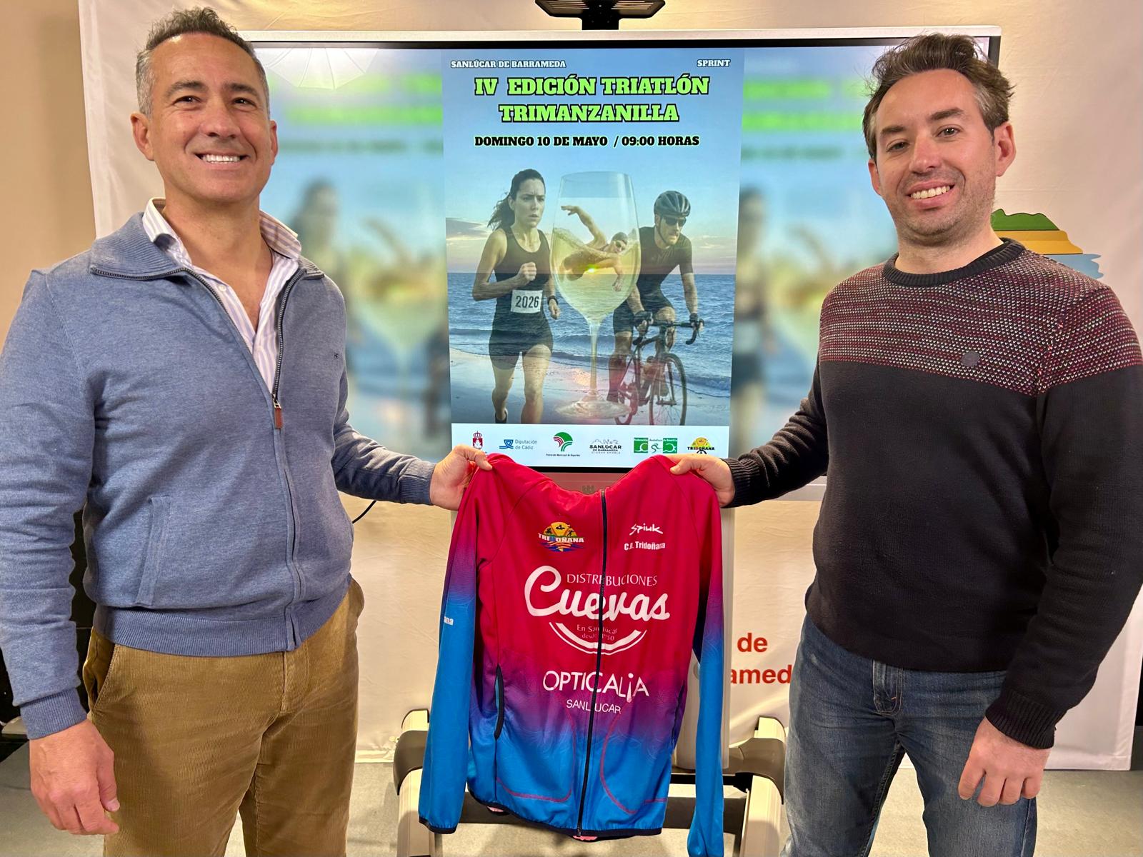 Presentado el IV Triatlón 'Trimanzanilla'