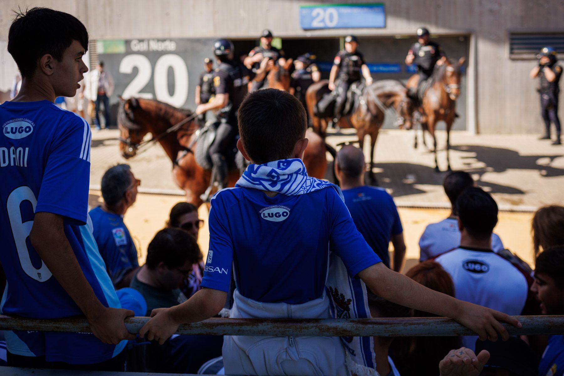 Las imágenes del derbi entre Xerez Deportivo FC y Xerez CD en Chapín este domingo.