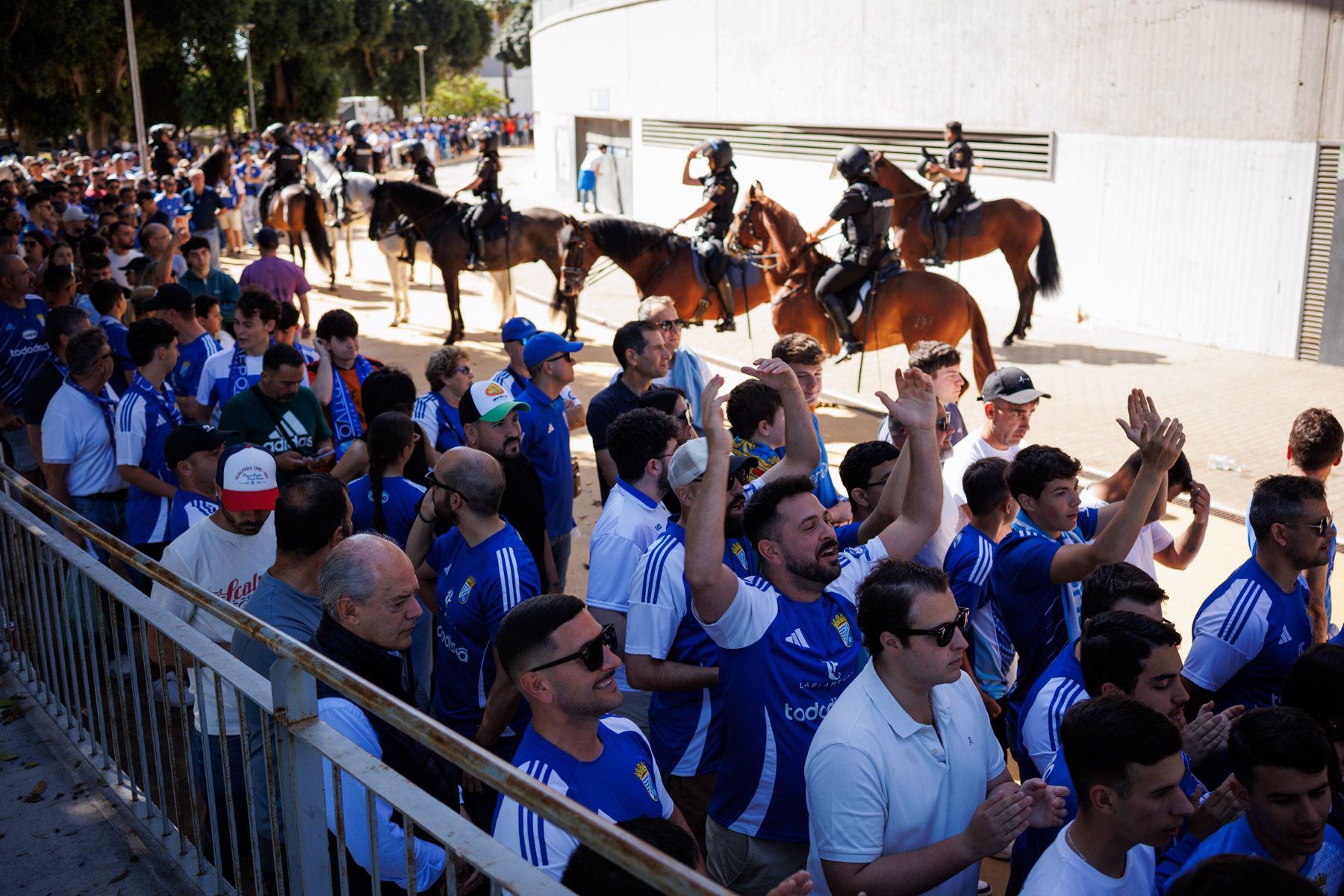 Las imágenes del derbi entre Xerez Deportivo FC y Xerez CD en Chapín este domingo.
