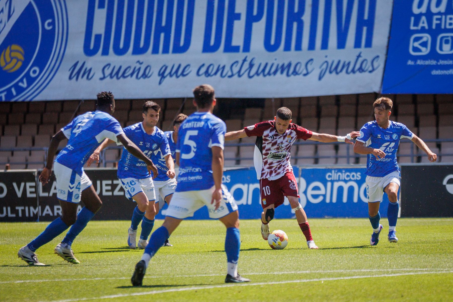 Las imágenes del derbi entre Xerez Deportivo FC y Xerez CD en Chapín este domingo.