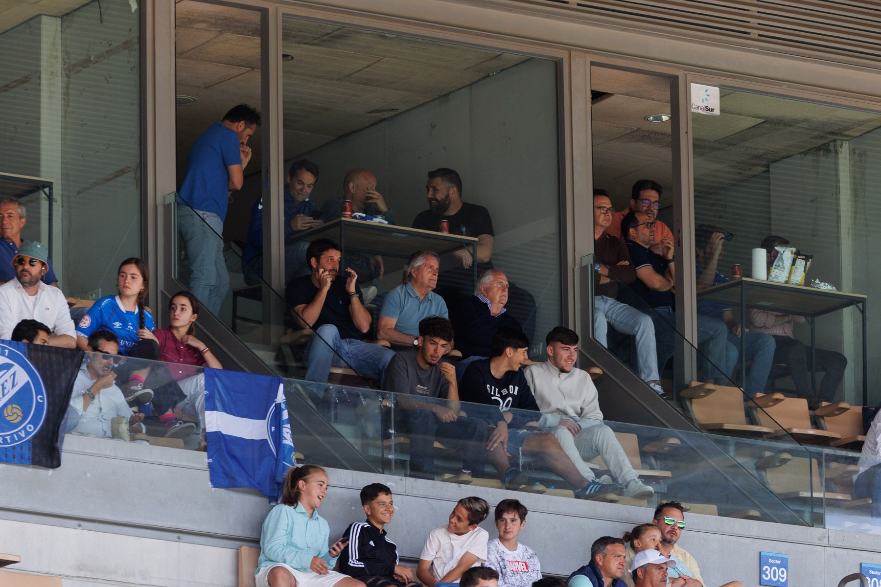 Las imágenes del derbi entre Xerez Deportivo FC y Xerez CD en Chapín este domingo.