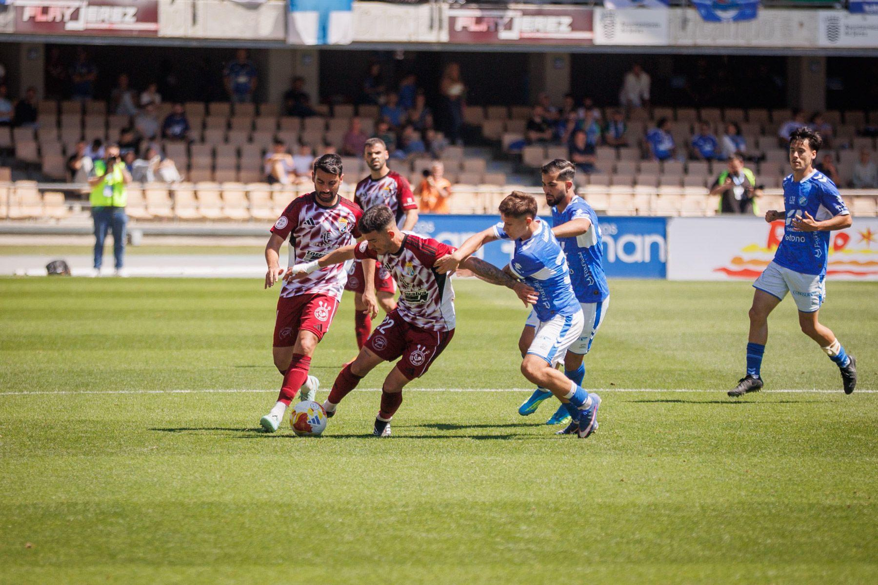 Las imágenes del derbi entre Xerez Deportivo FC y Xerez CD en Chapín este domingo.