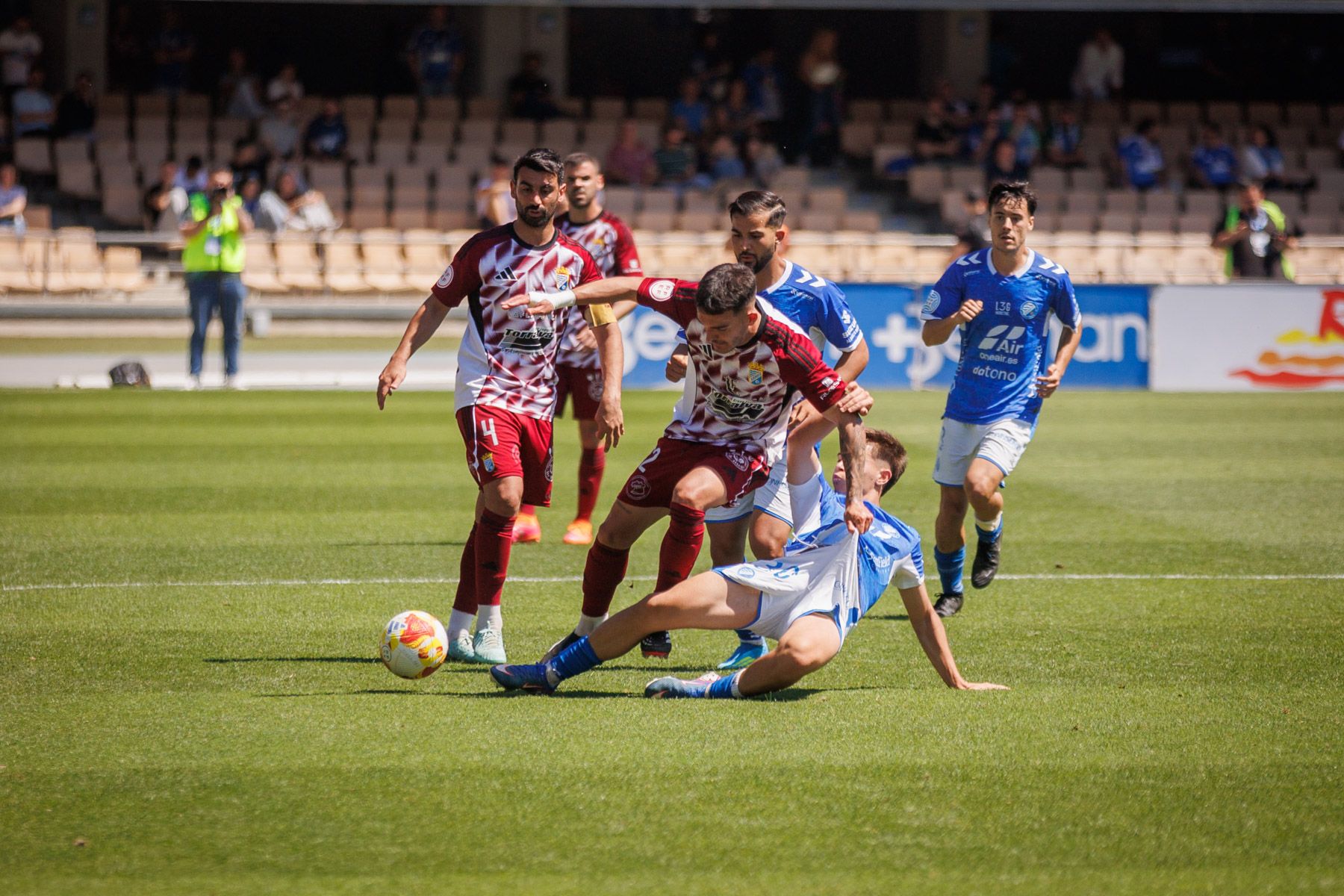 Las imágenes del derbi entre Xerez Deportivo FC y Xerez CD en Chapín este domingo.
