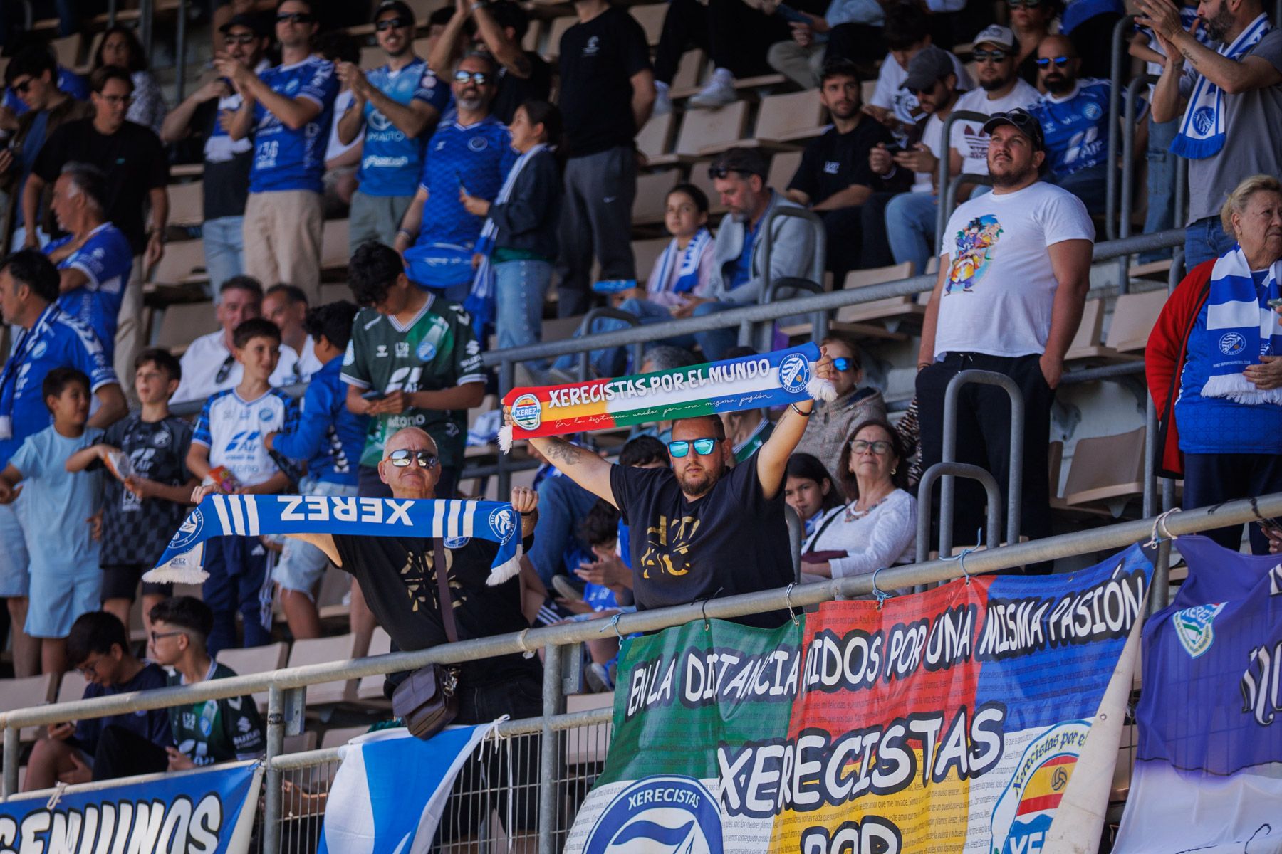 Las imágenes del derbi entre Xerez Deportivo FC y Xerez CD en Chapín este domingo.