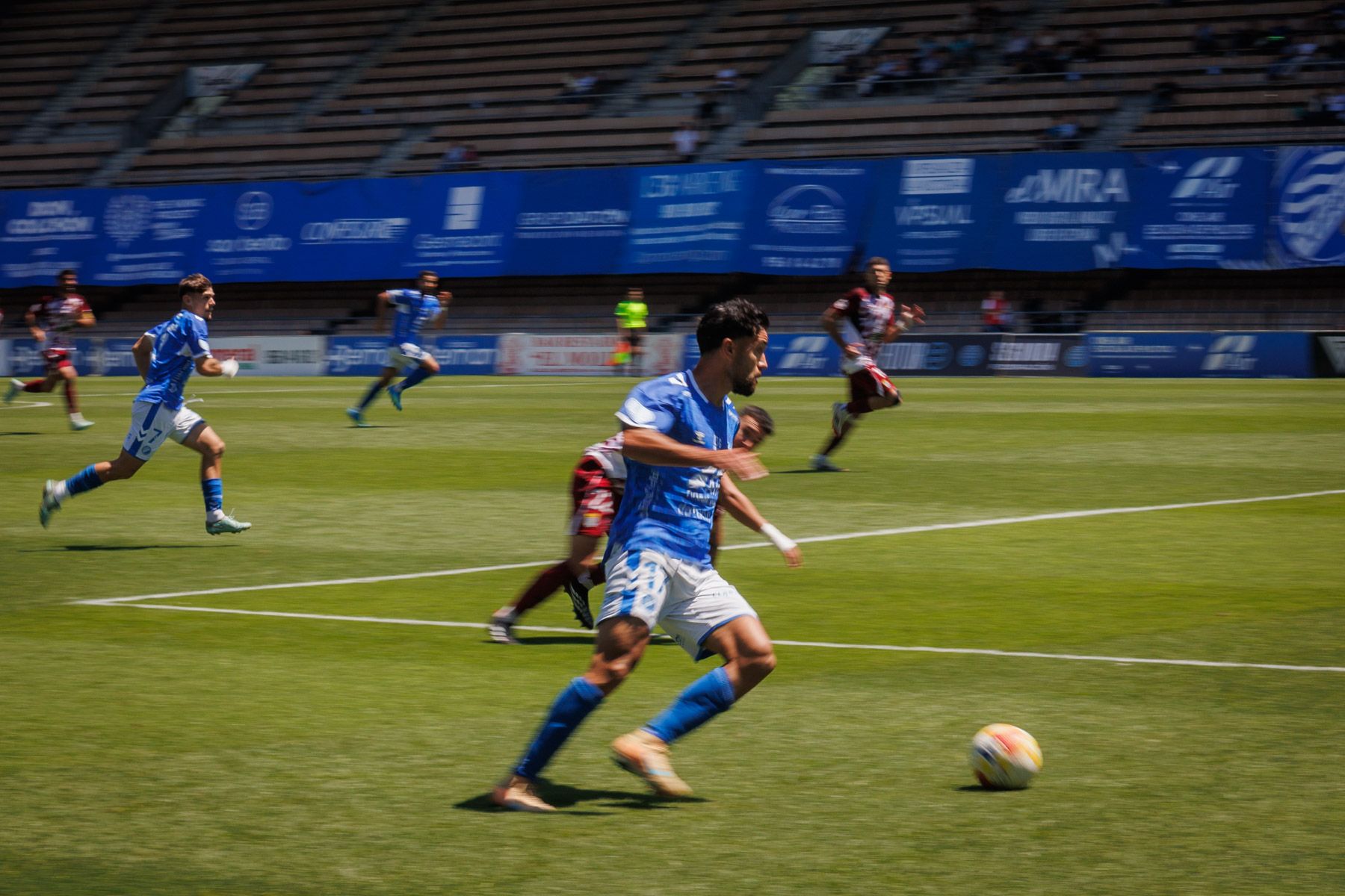 Las imágenes del derbi entre Xerez Deportivo FC y Xerez CD en Chapín este domingo.