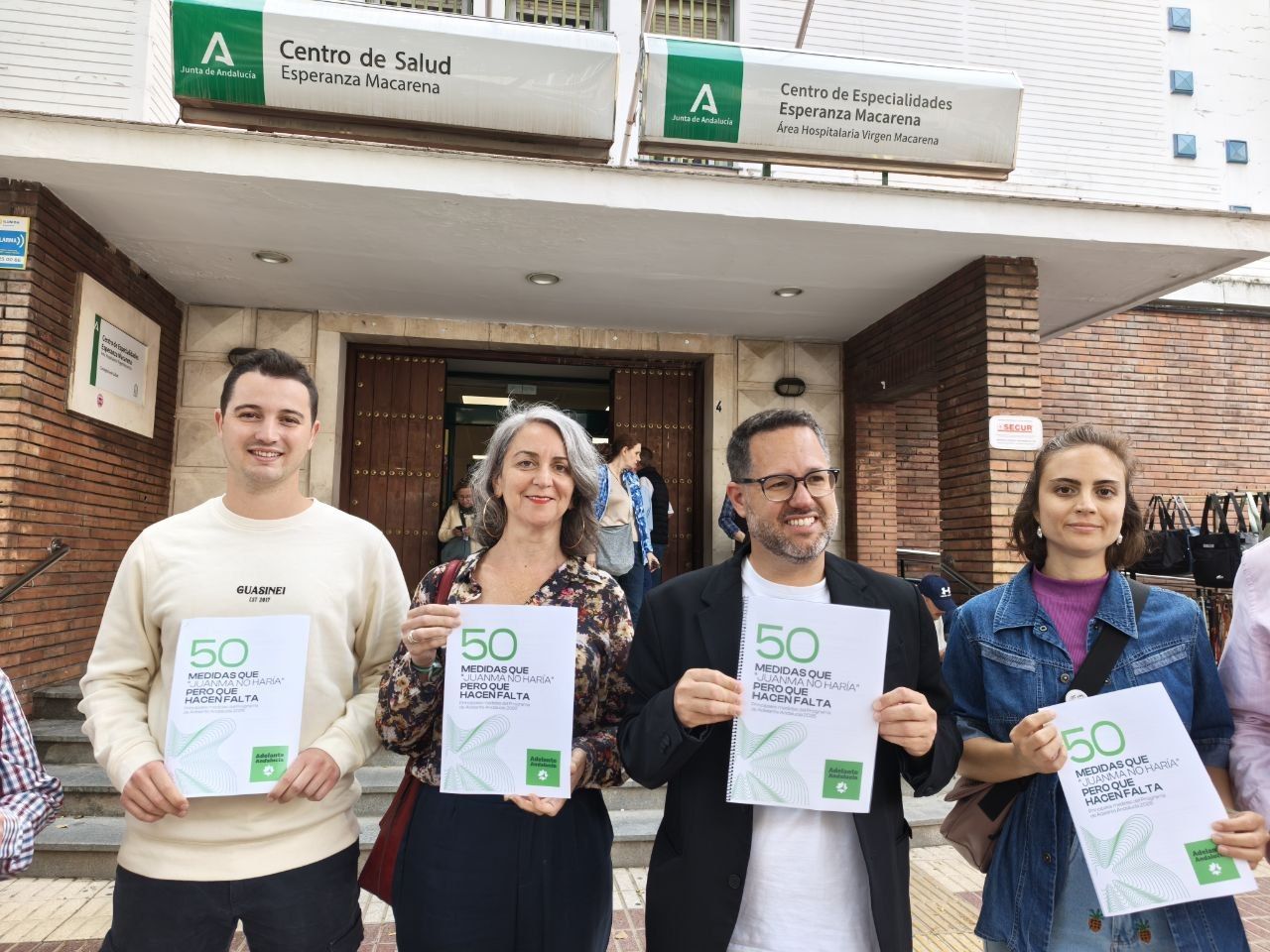 Adelante presenta su programa.