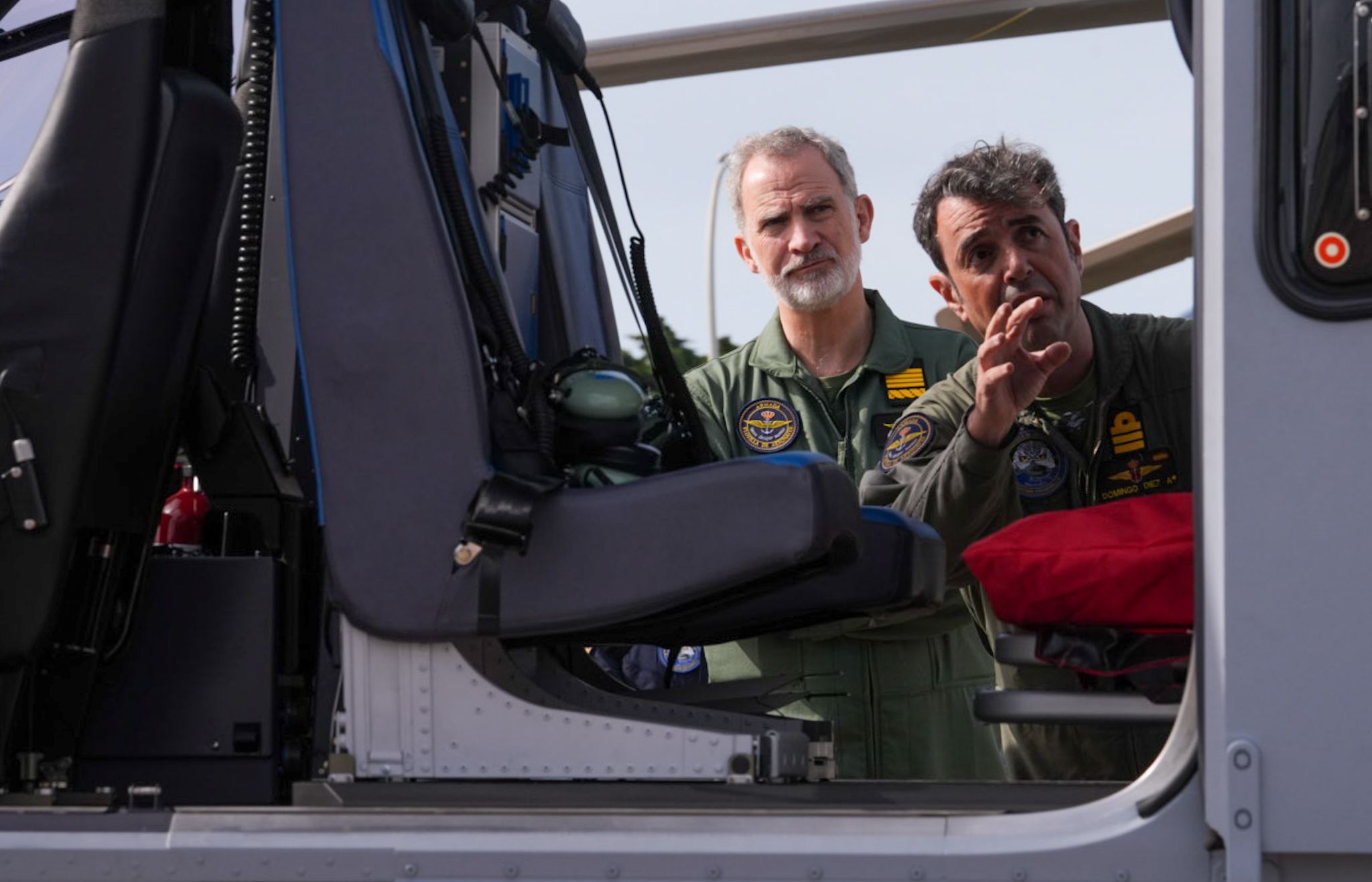 Visita del rey Felipe VI a la flotilla de aeronaves de la Base de Rota