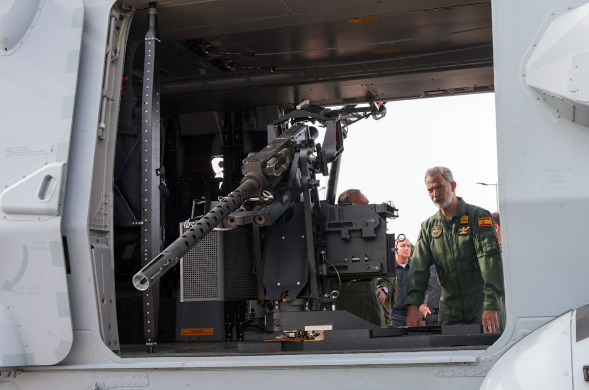 Visita del rey Felipe VI a la flotilla de aeronaves de la Base de Rota