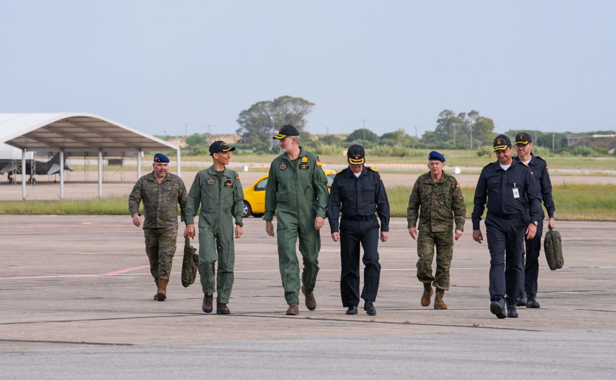 Visita del rey Felipe VI a la flotilla de aeronaves de la Base de Rota
