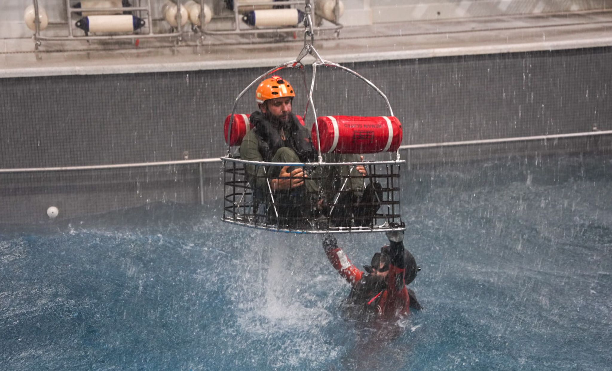 Visita del rey Felipe VI a la flotilla de aeronaves de la Base de Rota