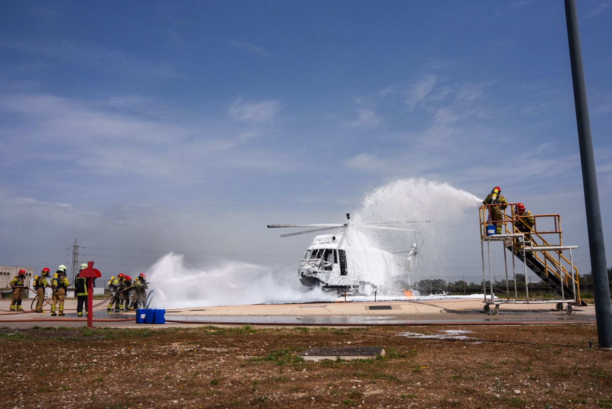 Visita del rey Felipe VI a la flotilla de aeronaves de la Base de Rota