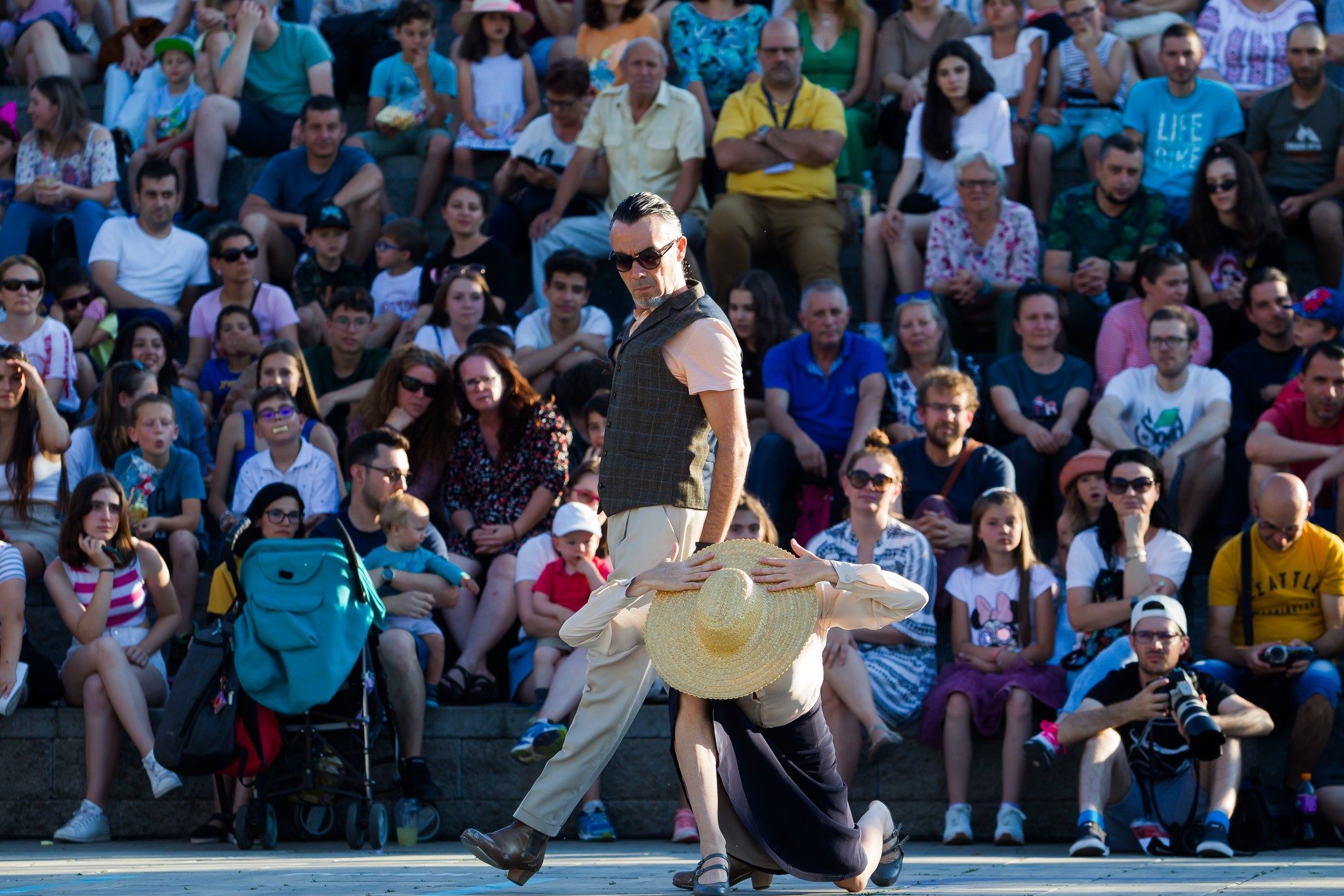 Marcos Vargas y Chloe Brule, en un momento de 'Naufragio', en una imagen de archivo. Una pieza de danza flamenca contemporánea.