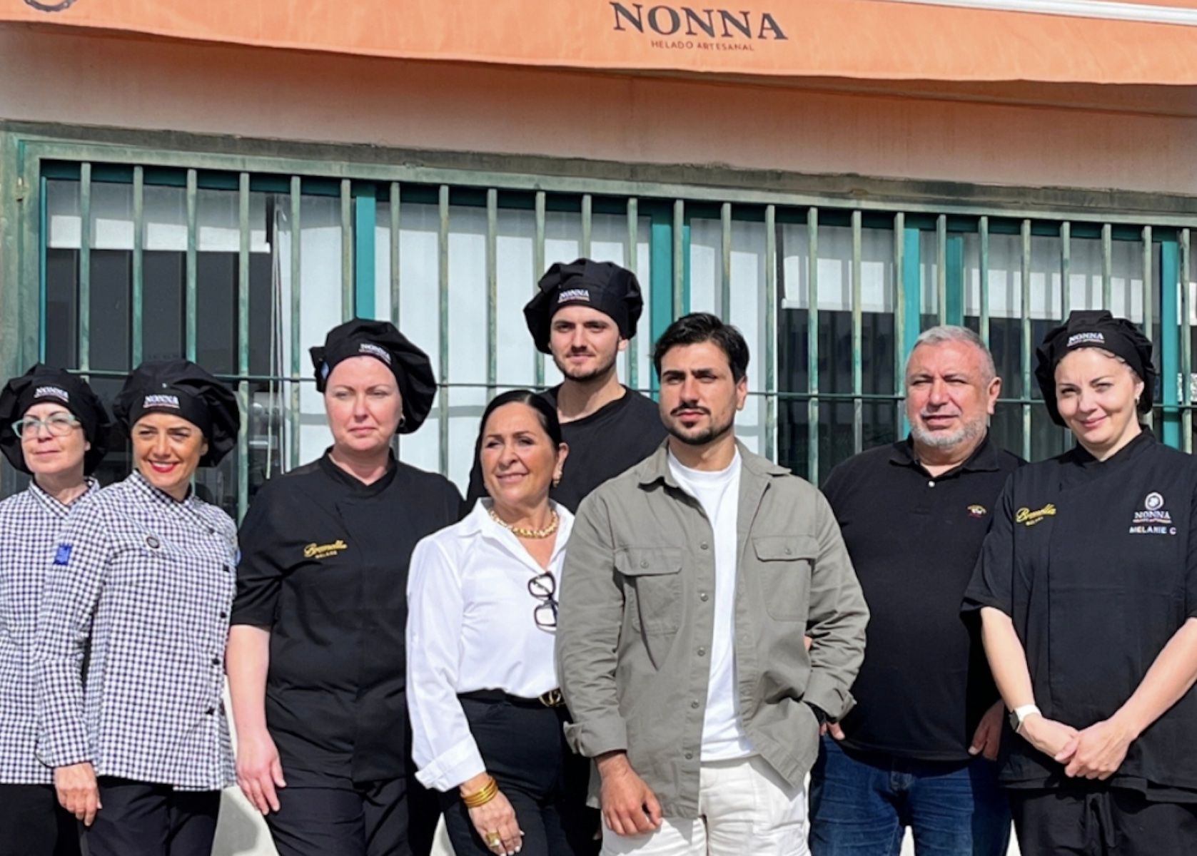 Una gran ola de solidaridad con la heladería de Málaga que perdió todo en un incendio.