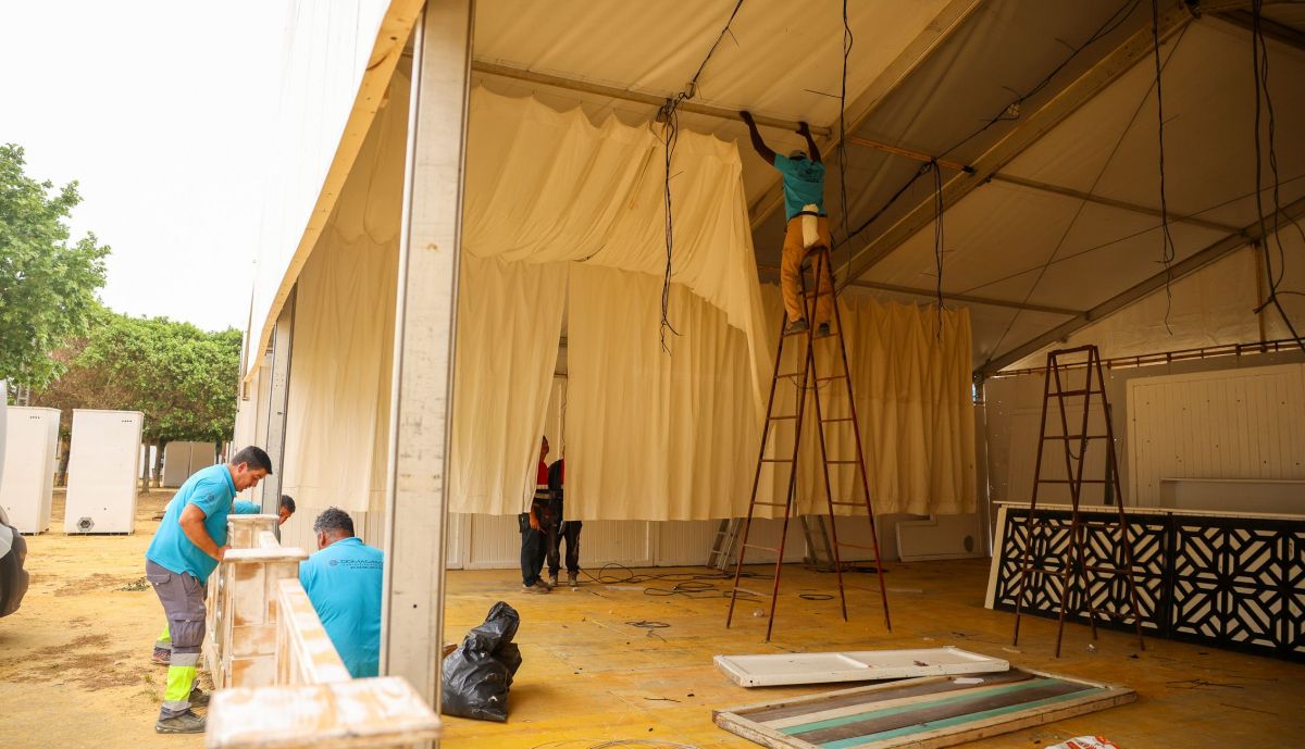 montaje casetas hermandades  feria de Jerez 7