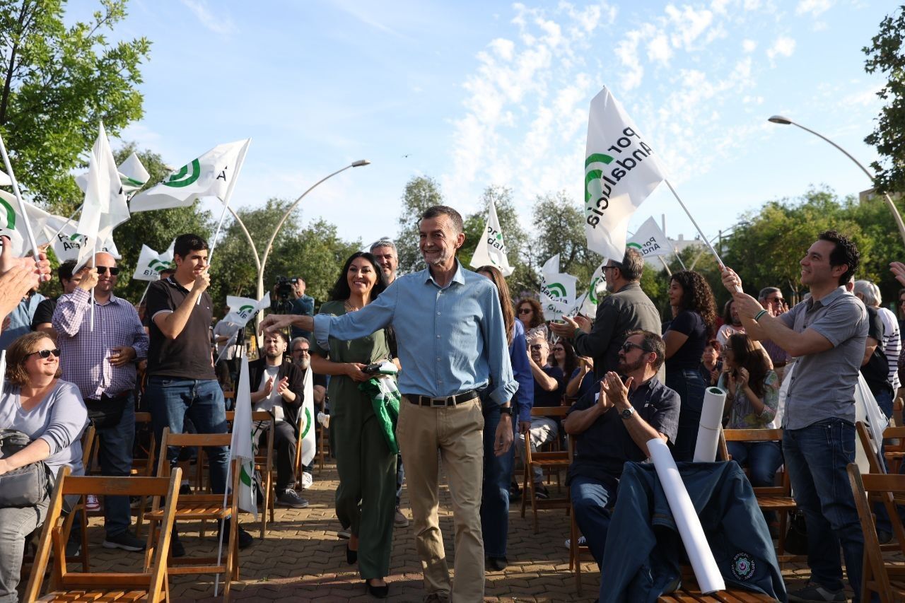 Antonio Maíllo, candidato de Por Andalucía, en el arranque de la campaña del 17M.