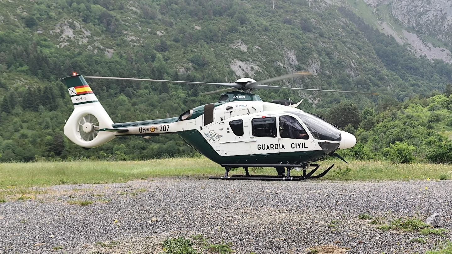 Helicóptero de la Guardia Civil de Montaña.