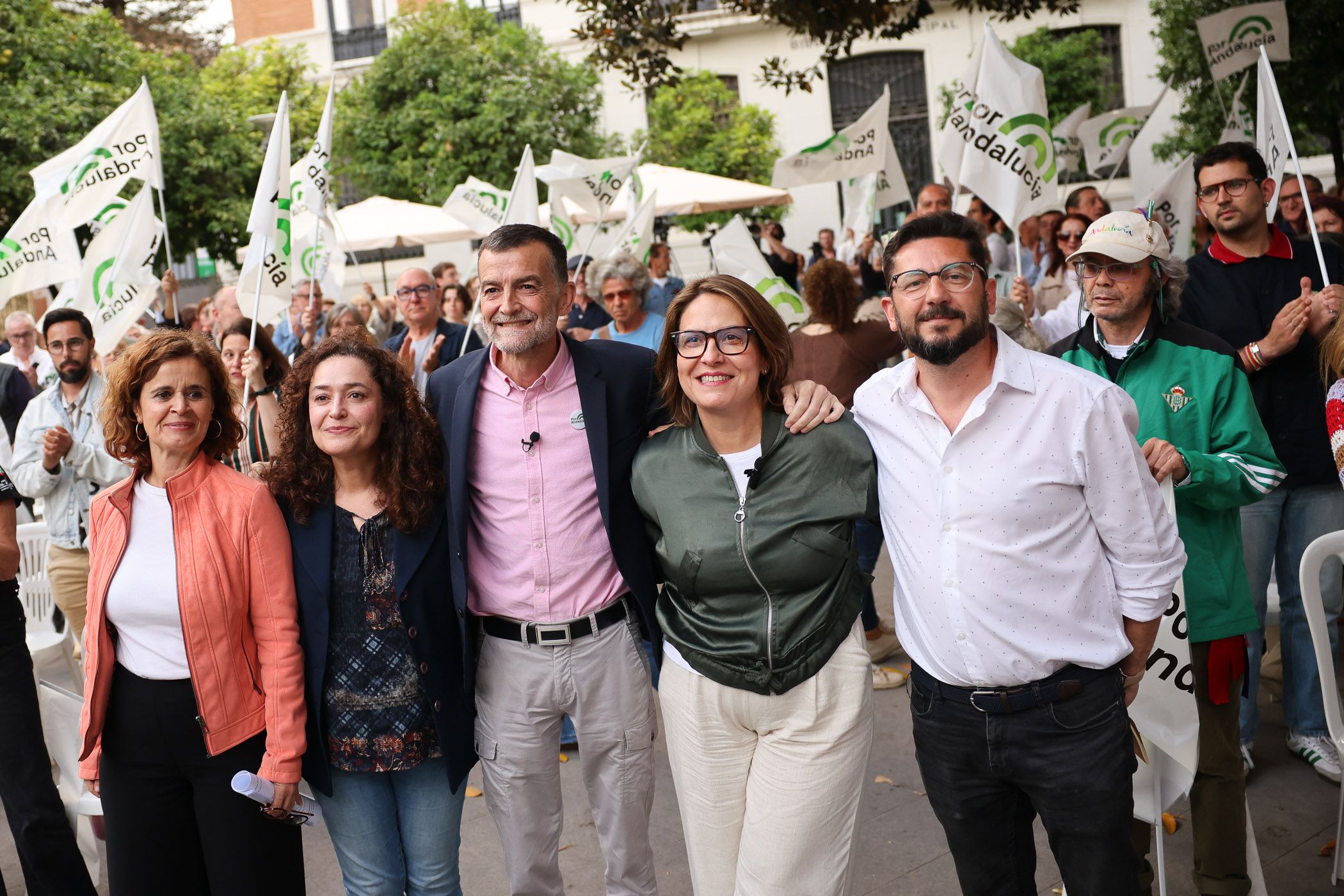 Antonio Maíllo, candidato de Por Andalucía, con Esperanza Gómez, Inma Nieto, Esther Gil de Reboleño y Jorge Rodríguez, en Jerez.