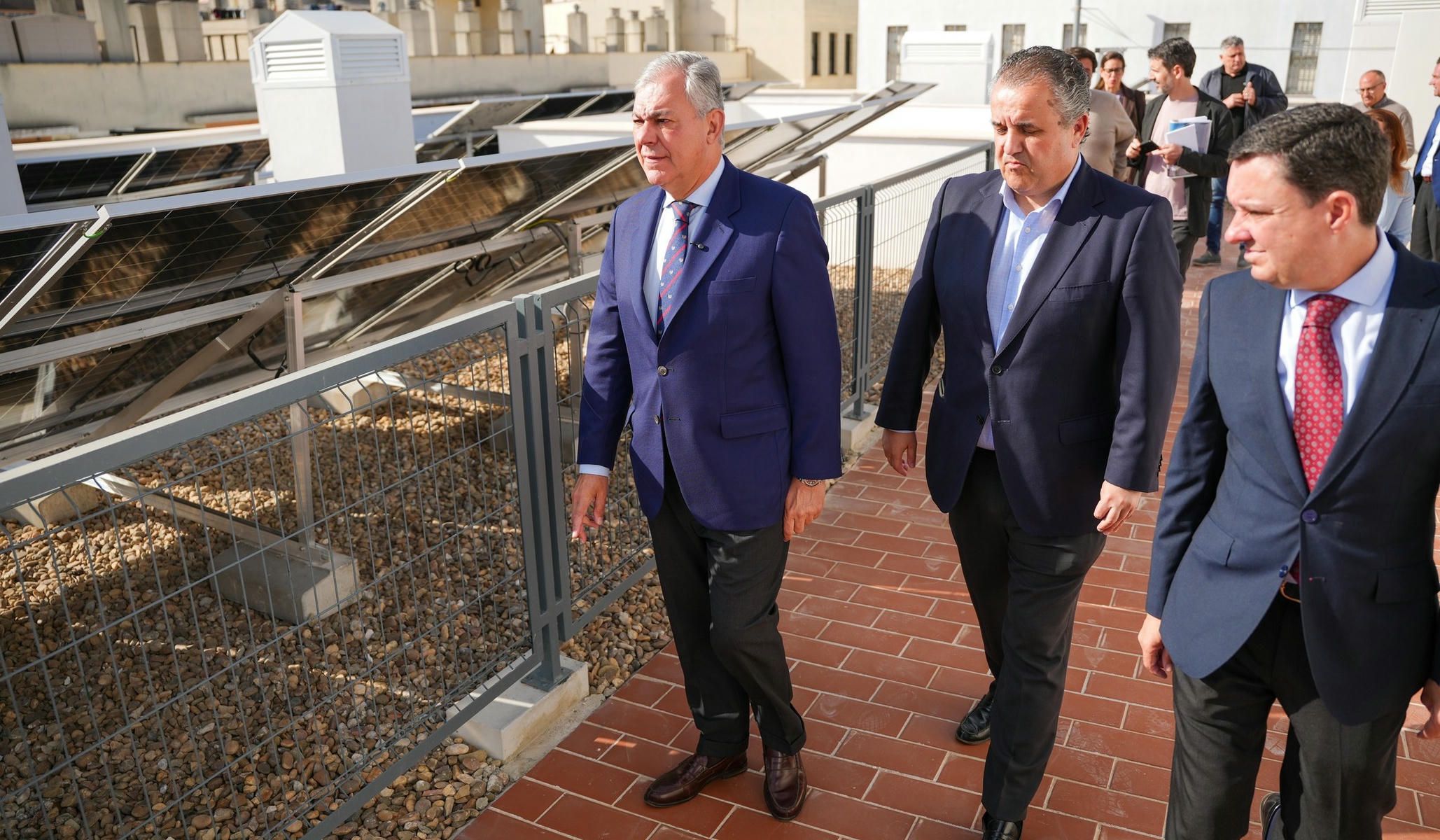 Visita previa a la entrega de los 16 pisos de 'Residencial La María' en Sevilla