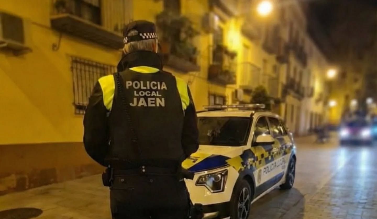 Un agente de la Policía Local de Jaén en una imagen de archivo.