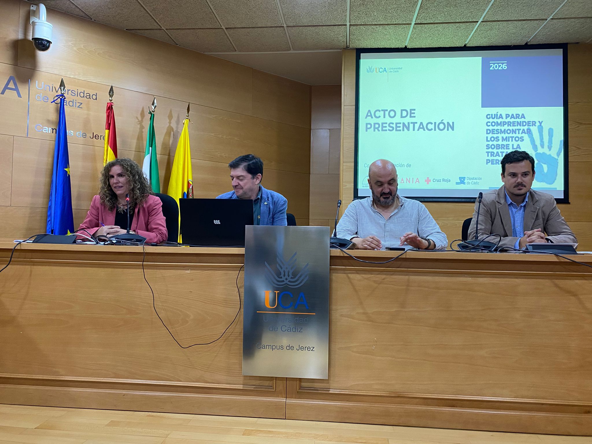 La ‘Guía para comprender y desmontar los mitos sobre la trata de personas’, presentada en el campus de Jerez de la UCA.