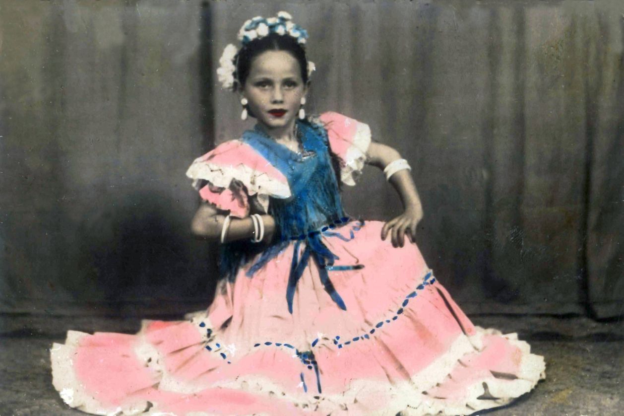 Angelita niña, posando para Juan Padilla en 1951.