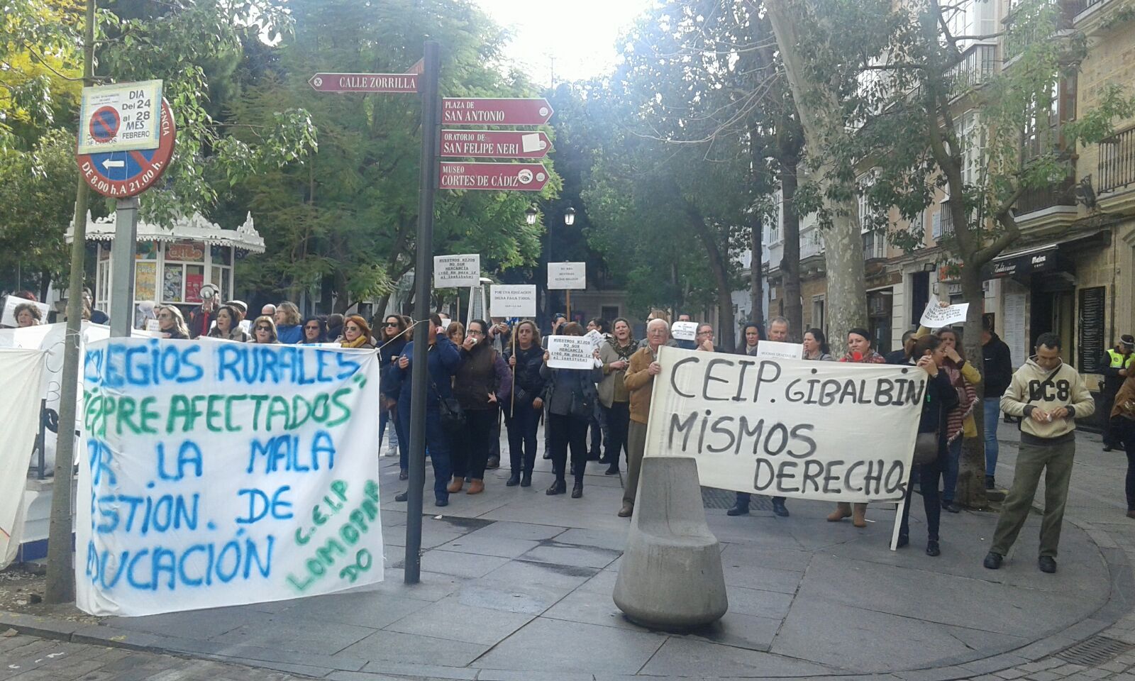 colegios_protesta_en_cadiz_2.jpg