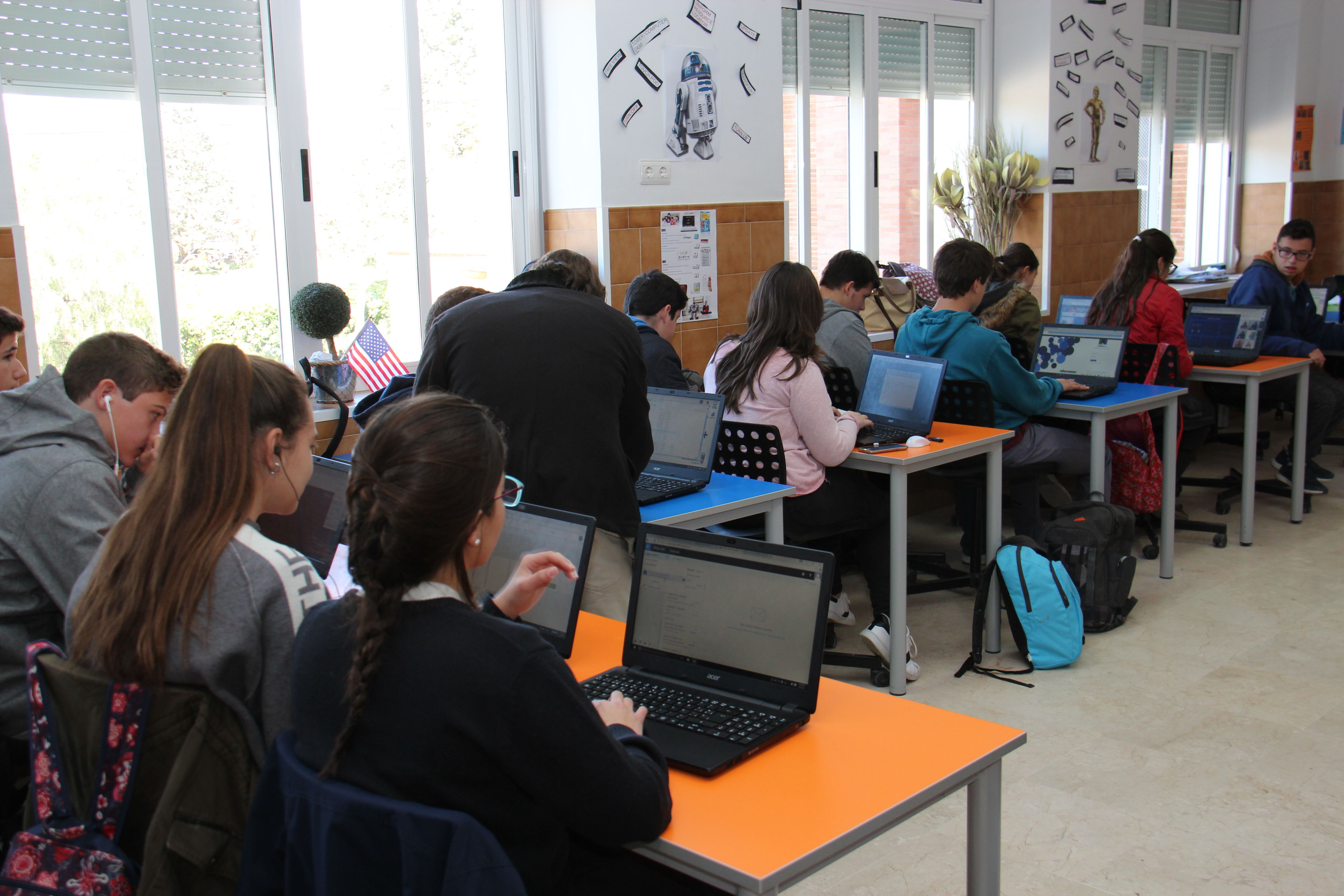 La Junta reconoce que se ha planificado el curso escolar con aulas masificadas 