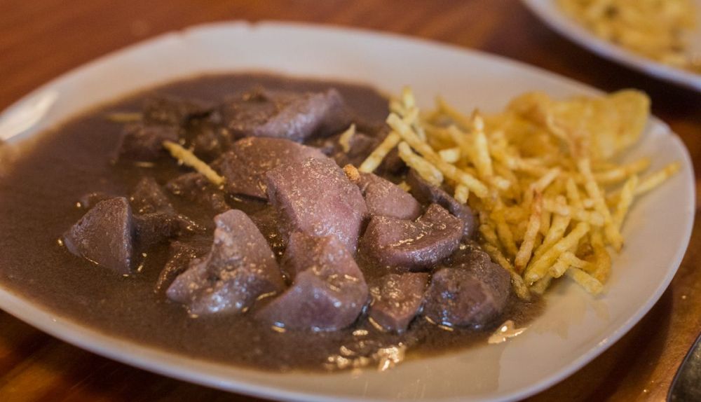 Los riñones al jerez del Rody. FOTO: MANU GARCÍA.