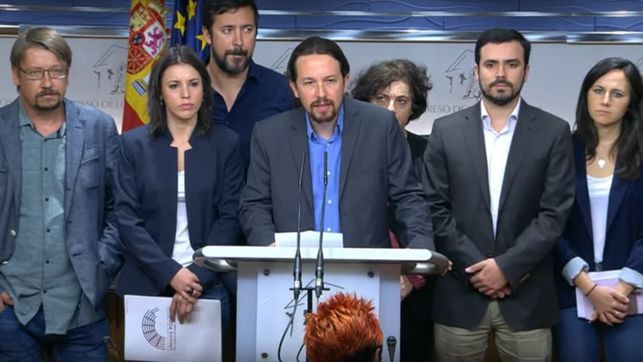 unidos-podemos-promoveran-mariano-rajoy_ediima20170427_0247_24.jpg