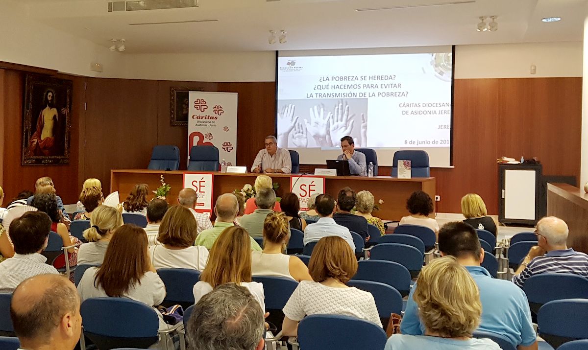 conferencia_caritas_2.jpg