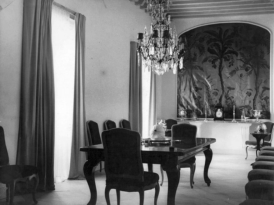 interior_del_palacio_de_pemartin_antes_de_ser_sede_del_cadf_2