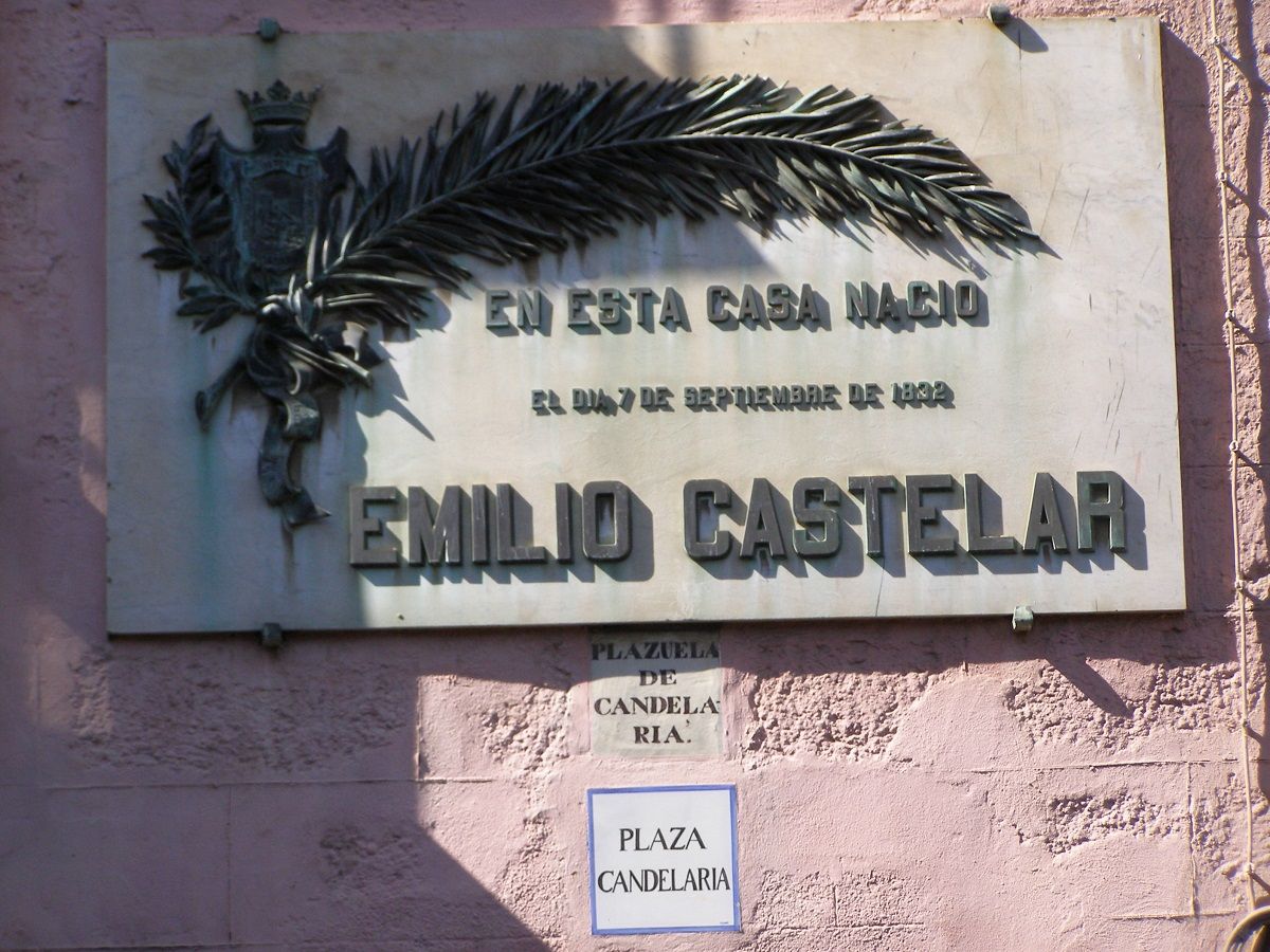 placa_a_emilio_castelar_en_plaza_candelaria.jpg
