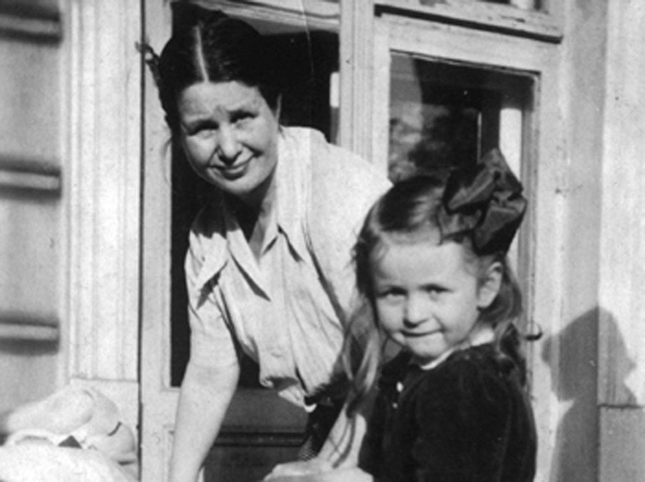 1951-irena-sendler-and-daughter-janka.jpg