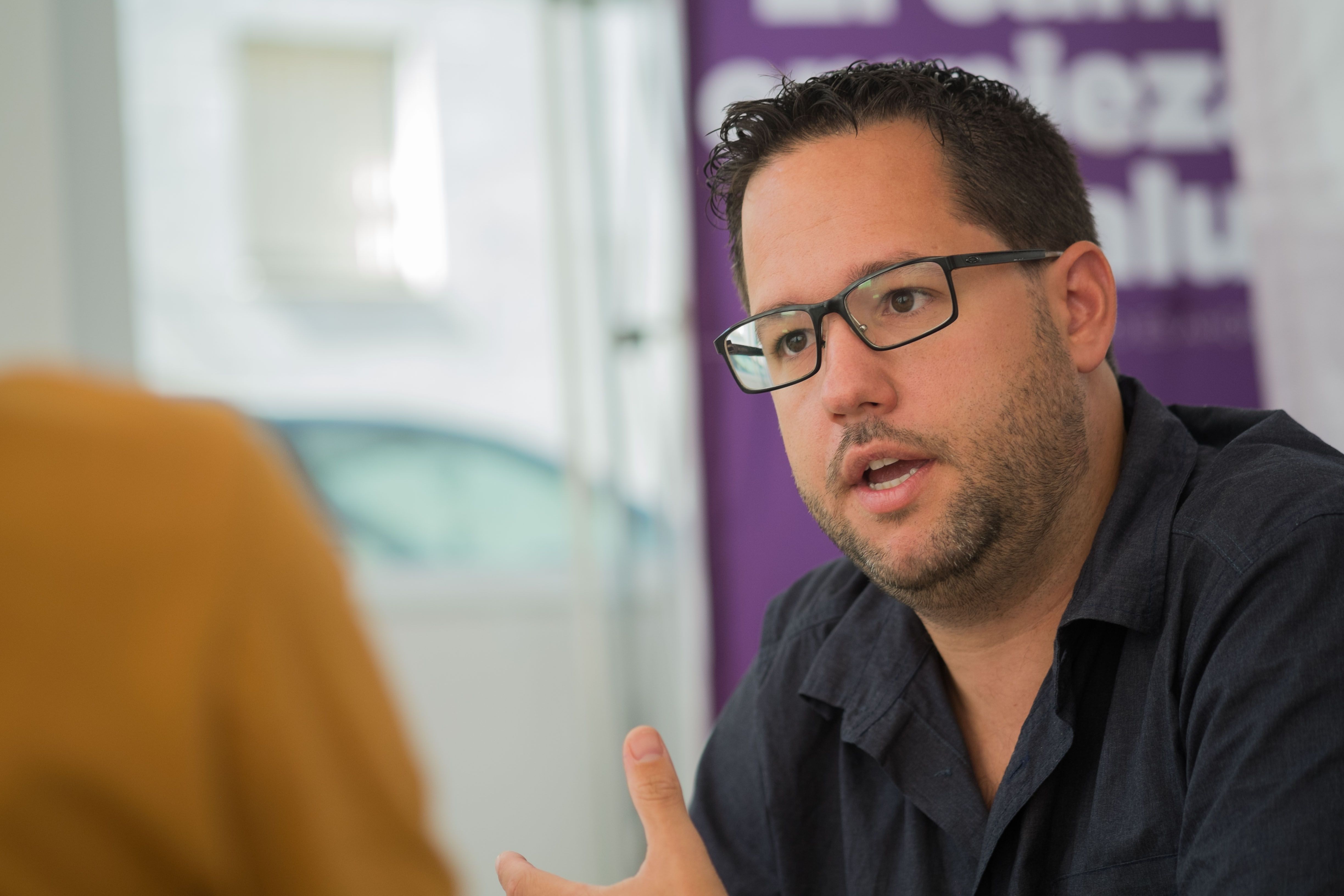 José Ignacio García, coordinador provincial de Podemos, durante la entrevista. FOTO: MANU GARCÍA