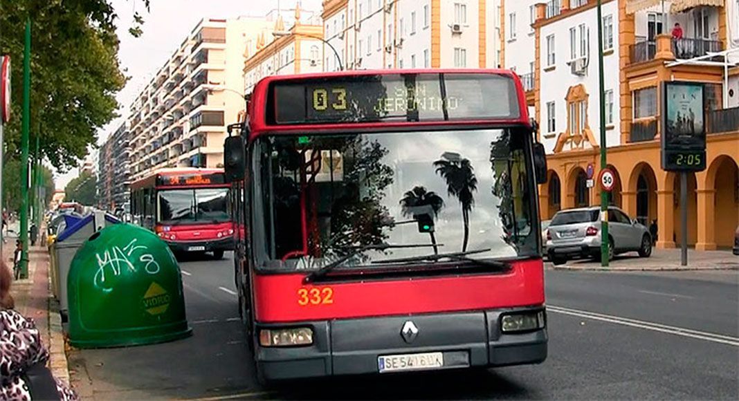 El sindicato denuncia que la empresa municipal de transporte público de Sevilla cubre vacantes según la "ideología política"