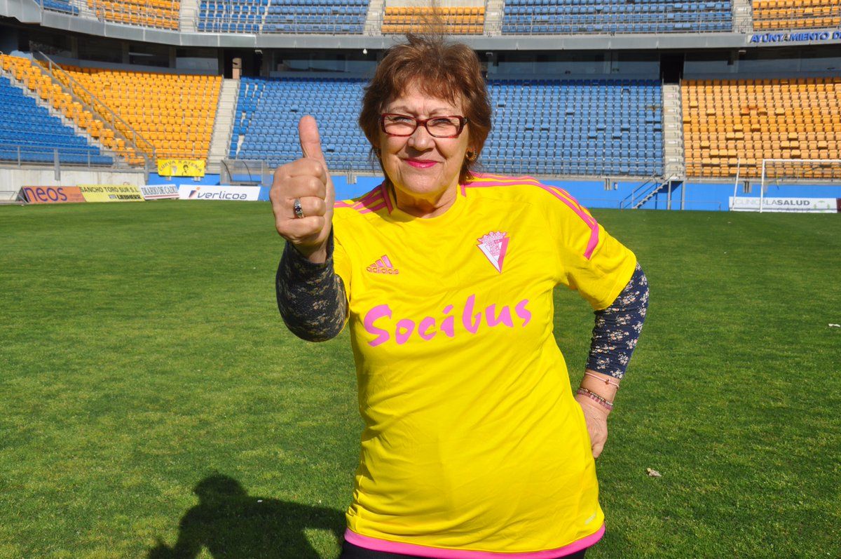 mujercadiz.jpg mujercadiz.jpg