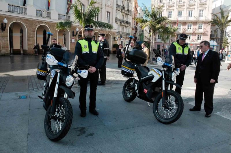 Agentes de la Policía Local de Cádiz, en una imagen retrospectiva.