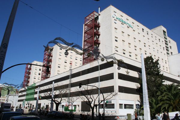 Hospital Puerta del Mar de Cádiz, donde fue ingresado el bebé con daños cerebrales.