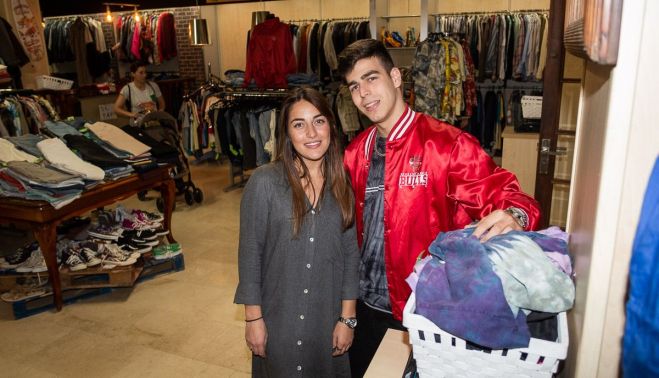 Apropiado predicción reaccionar Abre la primera tienda de ropa 'retro' al peso en el centro de Jerez