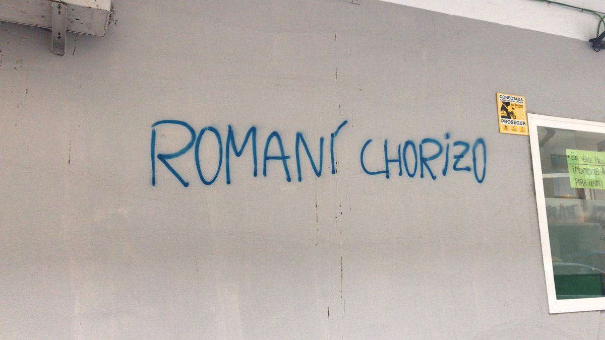 Pintadas contra Ignacio Romaní en Cádiz.